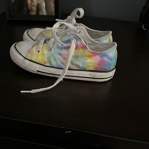 like new toddler girls converse